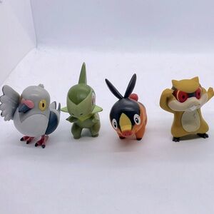 Lot of Pokemon Figures *please see photos